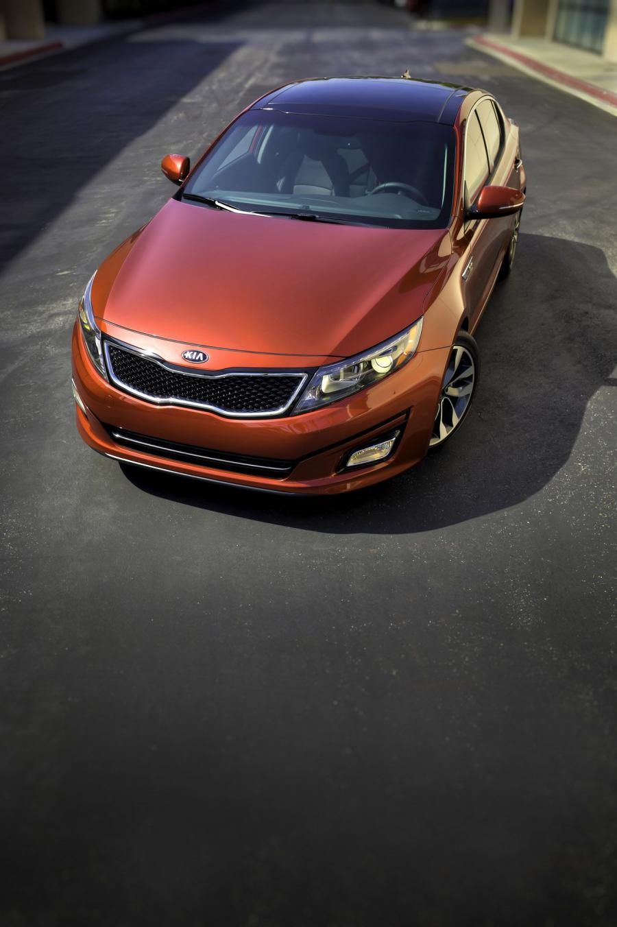  Kia Optima 2015 года  (фото 22 из 51)